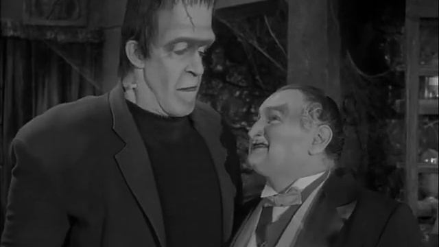 Питоны. 30 Лили Питон, девушка-модель. смотреть онлайн