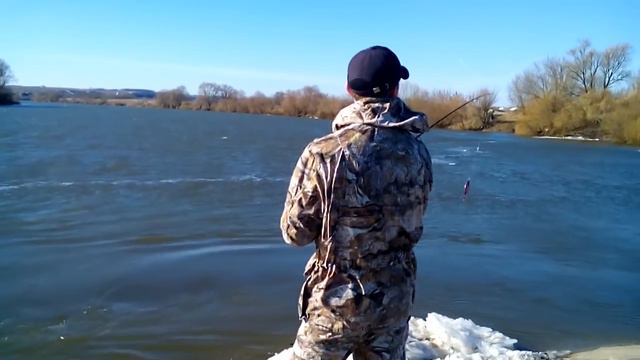 Первый рыбак на Дону Воронеж, Шилово на переправе 10 03 2017г смотреть онлайн