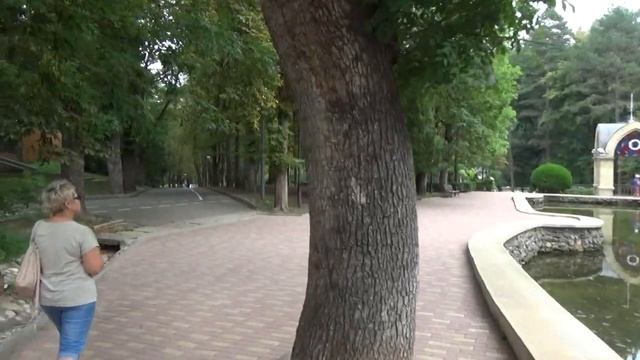 Кисловодск-отдых.Номер в гостевом доме и немного видов города... смотреть онлайн