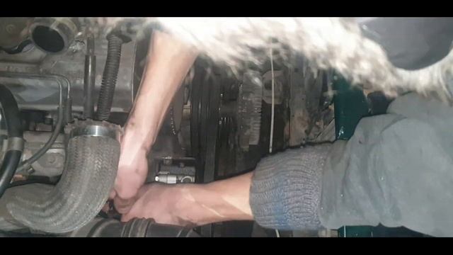 Паджеро спорт...проблема со шкивом и гуром ((( смотреть онлайн