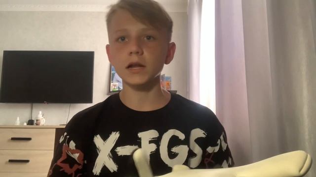 ОБЗОР ВРАТАРСКИХ ПЕРЧАТОК#3 смотреть онлайн