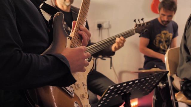 Pancake Band - What a Difference смотреть онлайн
