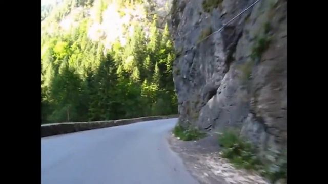 подъём с собакой на гору Карайман в Румынии смотреть онлайн