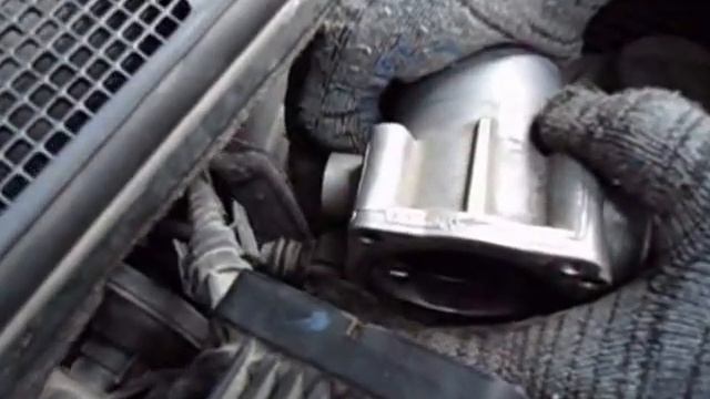 Как очистить дроссельную заслонку Рено Меган 2 смотреть онлайн