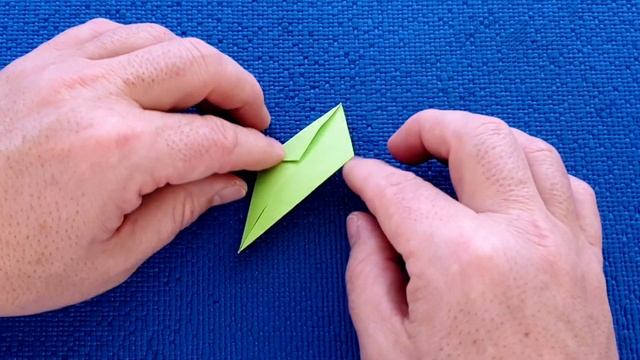 Оригами листочки для цветка || Как просто сделать листочки для цветка из бумаги.Поделки из бумаги. смотреть онлайн