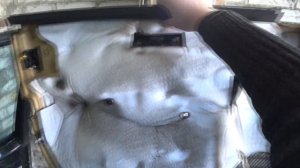 Снять обшивку двери. Mercedes ML w164. Кнопки стеклоподъёмника.