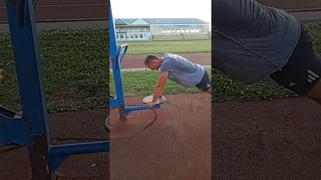 Что ещё можно сделать с этим тренажёром. Упражнения на улице смотреть онлайн