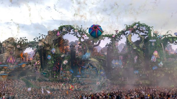 Tomorrowland 2024_B Jones