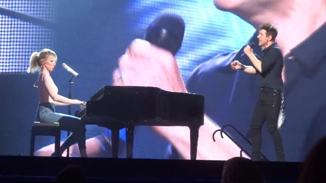 "Lost In Your Eyes" (Live) - Debbie Gibson - San Jose, SAP Center - May 29, 2019 смотреть онлайн