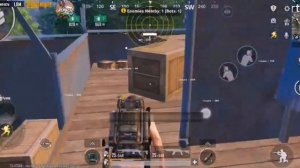 метро "рояль" играю с читом вынес много лута.