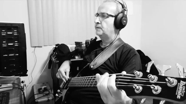 Grupo Elo/Mais perto quero estar/Bass Cover por Oseas Cordeiro смотреть онлайн