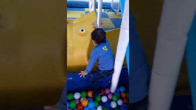 Детский лабиринт смотреть онлайн