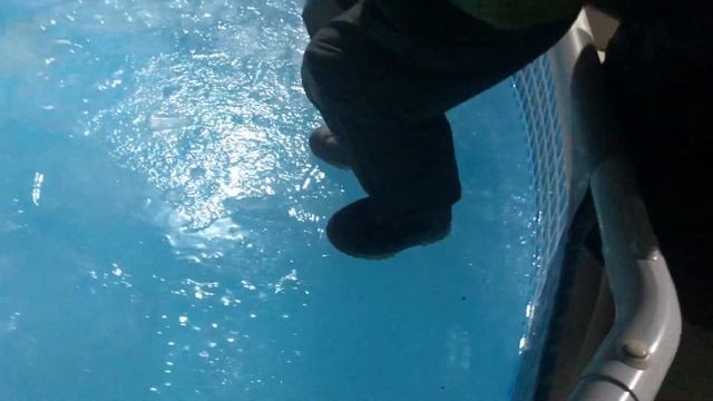 Каток дома на Юге. Нас не предупреждали брать коньки смотреть онлайн