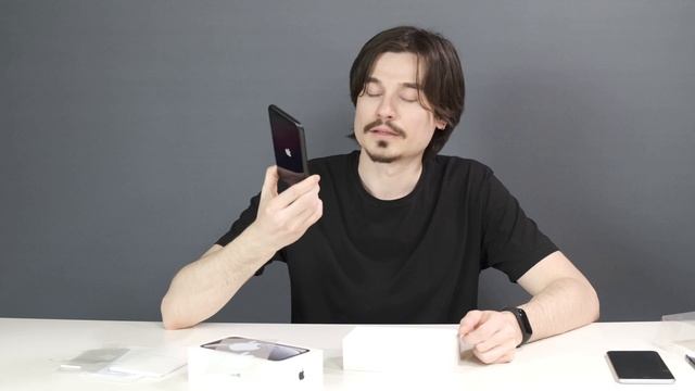Распаковка IPhone XR