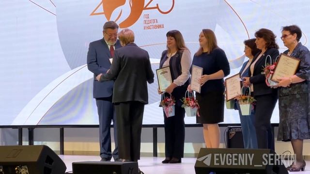 Татьяна Волнистова поздравила коллег с профессиональными праздниками смотреть онлайн