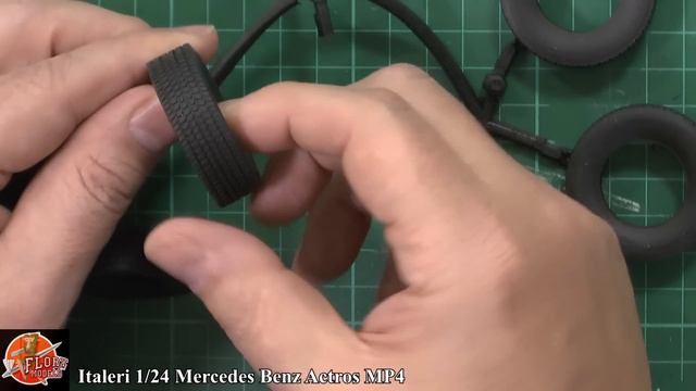 Italeri 1/24 Mercedes Benz Actros MP4 review смотреть онлайн