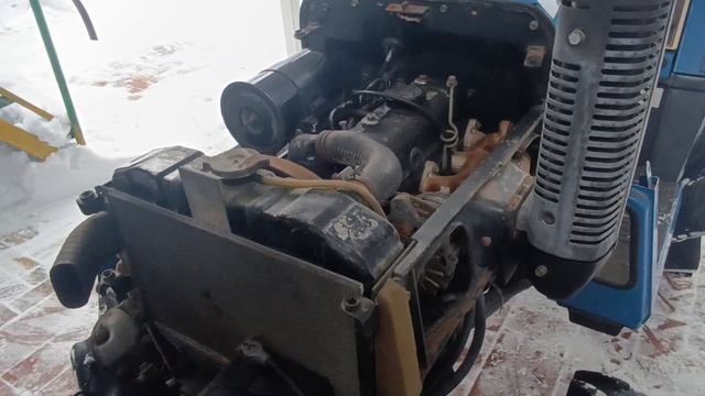 Японский минитрактор Исеки TU 160. Б\ ушный японец и его внешнее и внутреннее состояние. смотреть онлайн