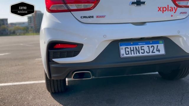 Um dos últimos hatches do Brasil - veja nosso teste com o Cruze RS смотреть онлайн