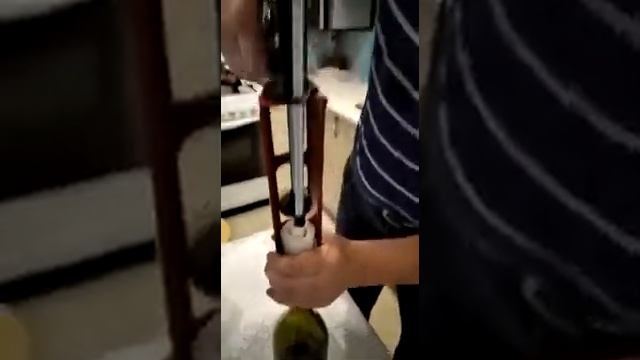 Закупорка вин в домашних условия. Приспособление для закупорки вин. Самодельный смотреть онлайн
