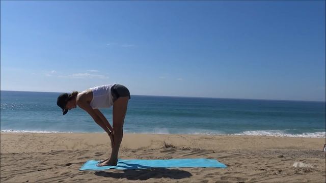 Gentle Open Heart Beach Yoga Flow (30 MIN) смотреть онлайн