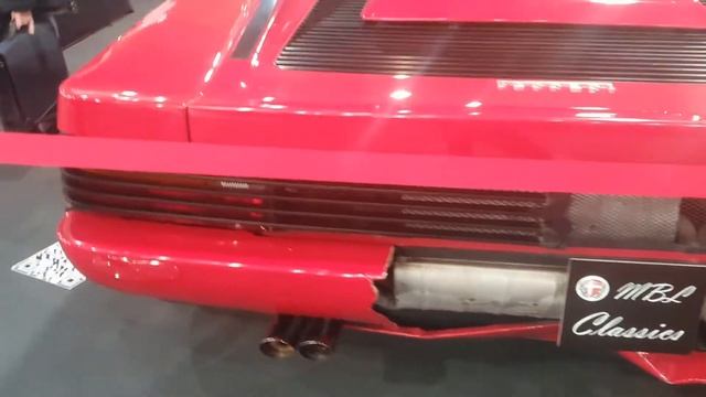 Crashed Ferrari Testarossa - wow expensive damage all round. смотреть онлайн