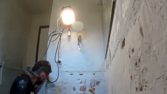 ??REPARER UN MUR APRES AVOIR ENLEVÉ LE CARRELAGE смотреть онлайн