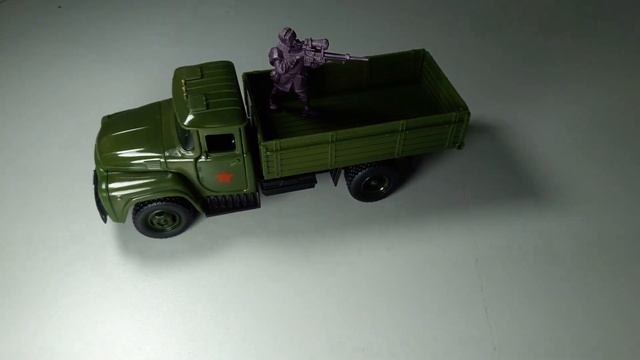 ЗИЛ 130 игрушка военный борт - 19 см смотреть онлайн