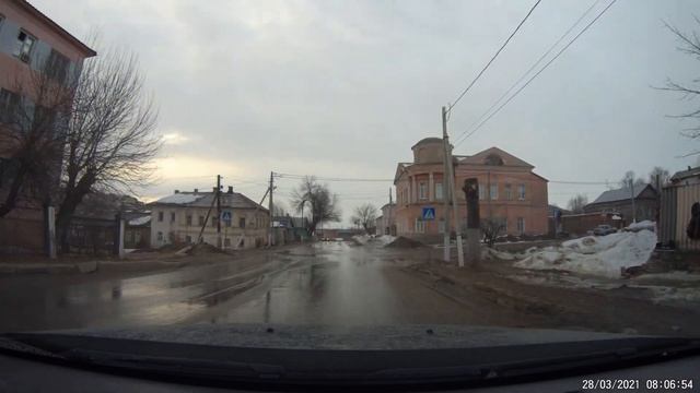 По центральным улицам г. Вольск. 28 марта 2021 г. смотреть онлайн