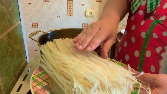 КИТАЙСКАЯ РИСОВАЯ ЛАПША, РЕШИЛА ПРИГОТОВИТЬ смотреть онлайн