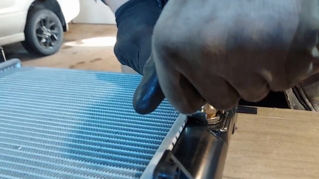 Radiator Removal and Replacement (2006 Subaru Forester) смотреть онлайн