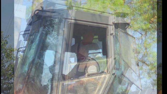 Благоустройство в посёлке Гвардейское. Крым.Улица К Маркса. Укладка асфальтового покрытия смотреть онлайн