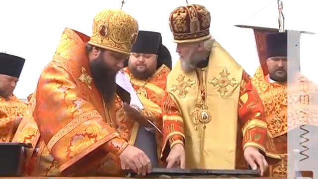 В Курске заложили камень в фундамент нового храма смотреть онлайн