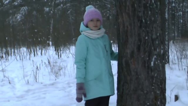 Ульяна Красикова, Елочке не холодно зимой - Д. Мигдал (cover by Варя Скрипкина ) смотреть онлайн