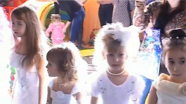 Новый год в АНАНАСЕ смотреть онлайн