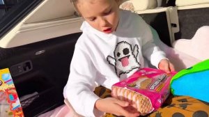 Комнаты для Кати и Макса в папиной новой машине