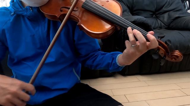 完全４度の技巧的ハーモニクスで音が鳴らないなら、試しにド素人のやり方をご覧ください。インチキ先生の音楽教室 смотреть онлайн