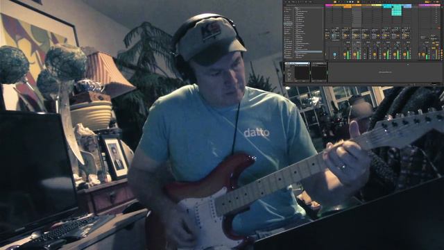 Free Fallin' - Ableton Live Guitar Looping смотреть онлайн
