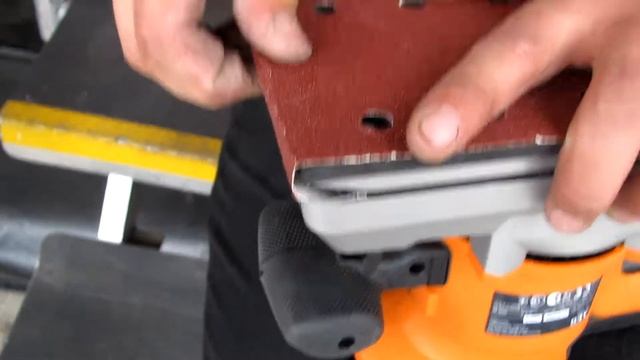Обзор виброшлифовальной машины (½ SHEET SANDER) AEG FS 280 смотреть онлайн