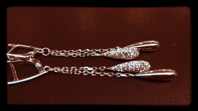Серебряные серьги висячие с кристаллами Сваровски смотреть онлайн