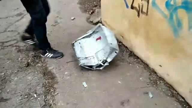 Скинул старый комп с 1 метра | сломали компьютер | Р@зъёб компа смотреть онлайн