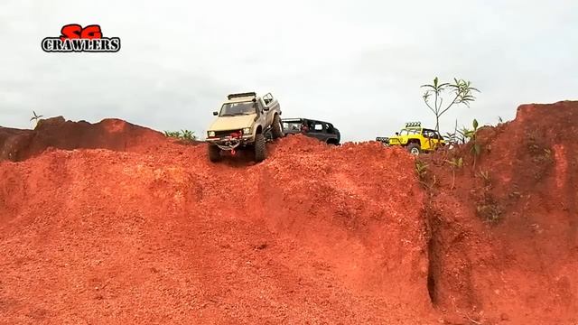 12 Scale Trucks Offroad Adventures 6x6 Axial SCX10 Chevrolet K-5 Blazer Ascender - Part 1 смотреть онлайн