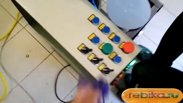 Автоматическая печатная секция. Модель "JBS — 03" . Automatic machine for printing on balloons. смотреть онлайн