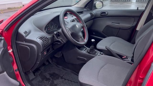 Peugeot 206 '2007 смотреть онлайн