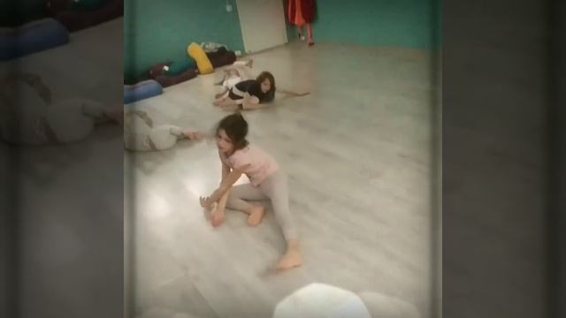 Как мы "мышцу души"(Iliapsoas, подвздошно-поясничная) пробуждали. смотреть онлайн