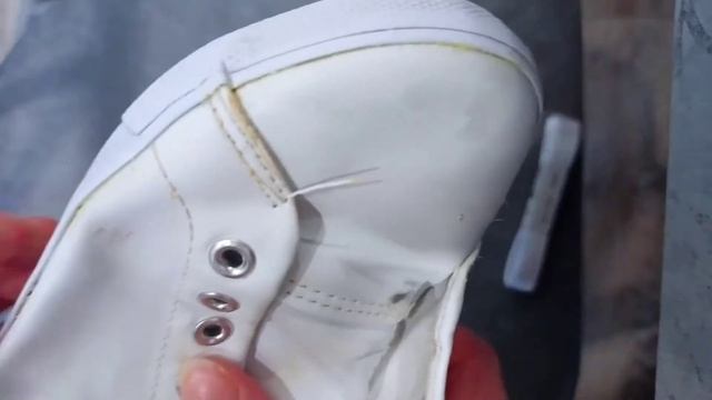 Белая подошва у кроссовок быстро смотреть онлайн