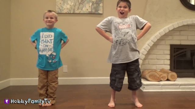 OH SNAP Game! Surprises + Snappy Dance Moves, Spring Loaded Game Fun HobbyFamilyTV смотреть онлайн