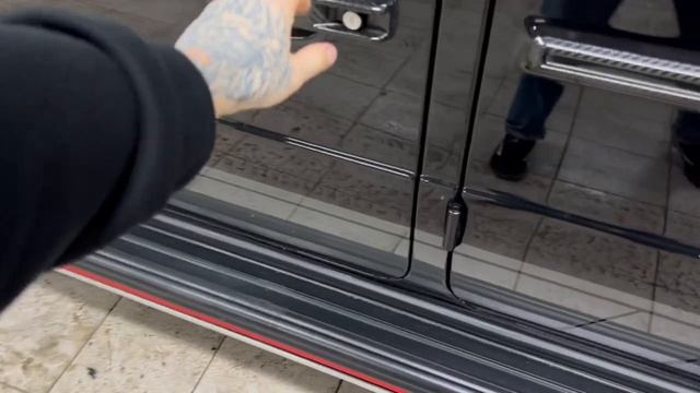 Выдвижные электро-пороги Mercedes G-class 2018+, тюнинг Гелик смотреть онлайн