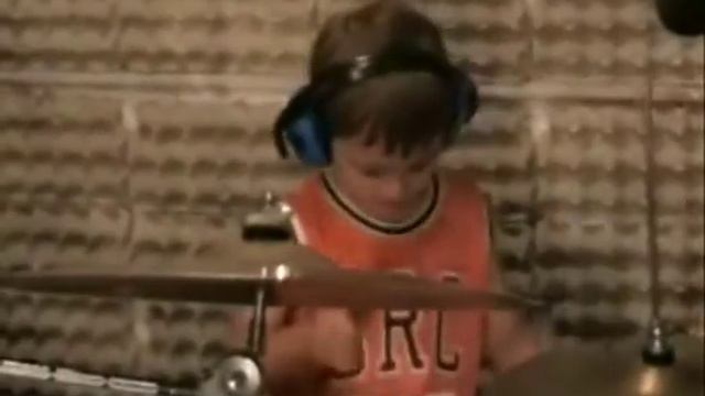 Igor Falecki - 4 years old drummer,you tube смотреть онлайн
