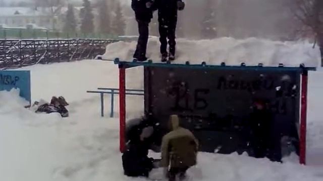 neudachnoe sal'to.480.mp4 смотреть онлайн
