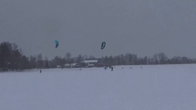 92 секунды: Зимний сноукайтинг на озеро Сенежское ( Сенеж) смотреть онлайн